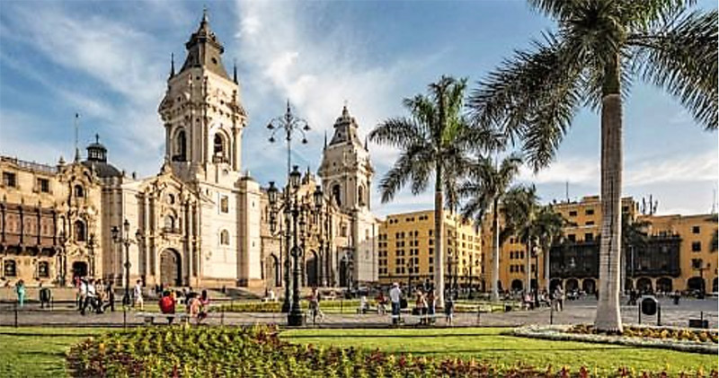Basilica-Catedral de Lima – Plaza de Armas